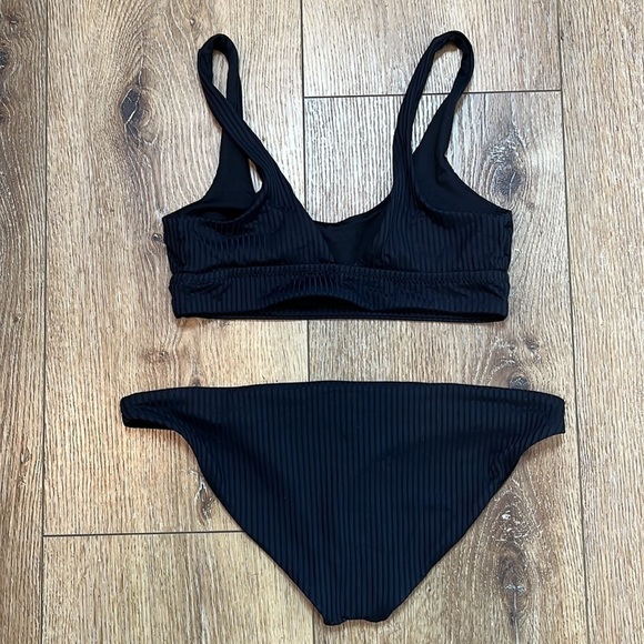 Vitamin A Black Bikini Set RTM - Picture 2 of 8